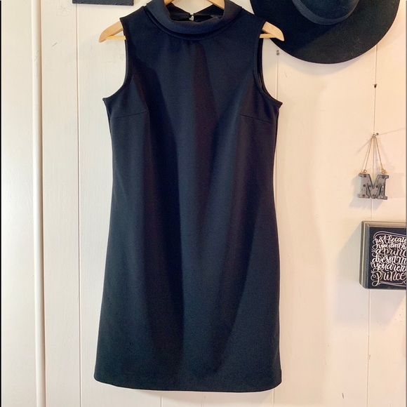 Banana Republic Dresses & Skirts - Banana Republic black mock turtleneck sleeveless